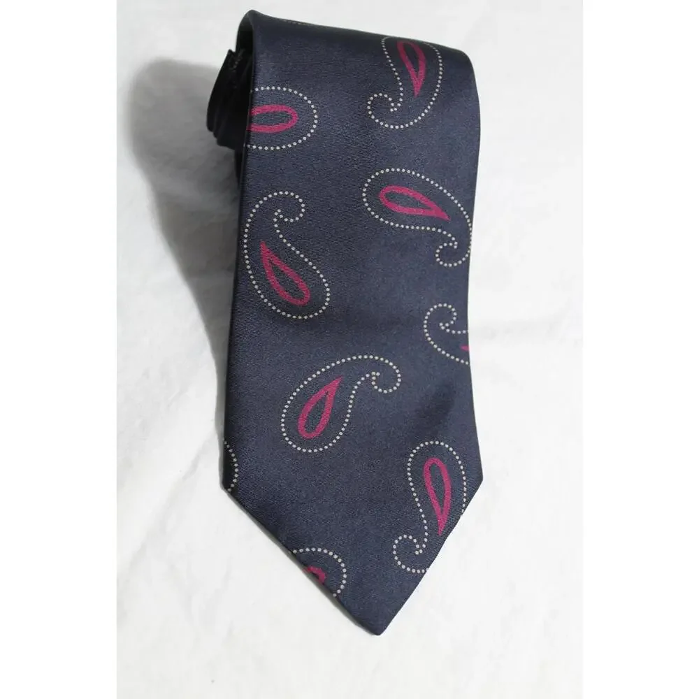 Vintage GANT 3.25 X 58 Inch Silk Necktie, Navy & Maroon Paisley, Narrow Tie